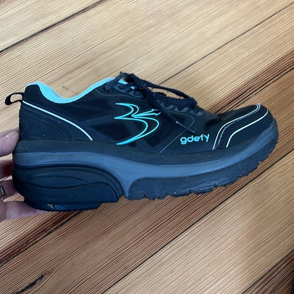 Platform Sneakers - Picture 3 of 3